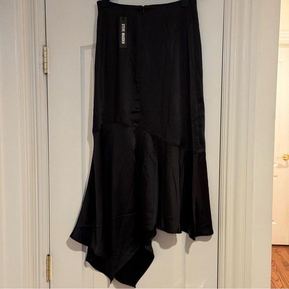 NWT Steve Madden (REVOLVE) Louise Satin Asymmetrical Midi Skirt in Black - Picture 6 of 7